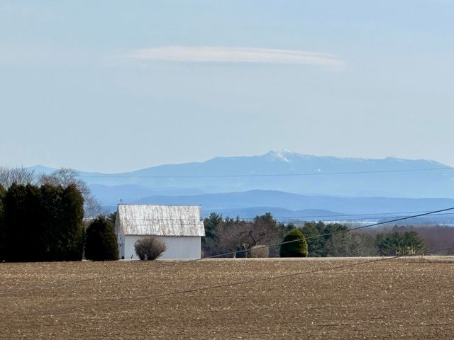 35 Knob Hill Road, Peru, NY 12972