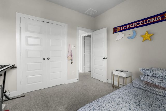 711 Prairie Falcon Drive, Arlington, TX 76005