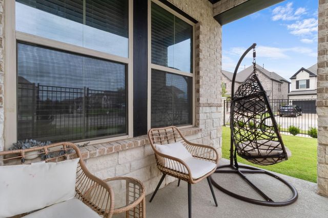 711 Prairie Falcon Drive, Arlington, TX 76005