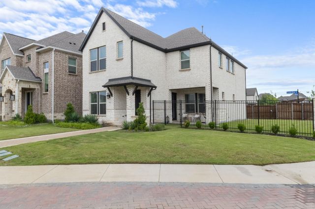 711 Prairie Falcon Drive, Arlington, TX 76005