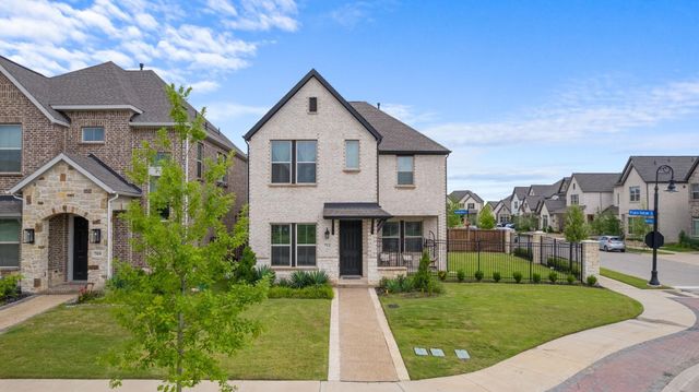 711 Prairie Falcon Drive, Arlington, TX 76005