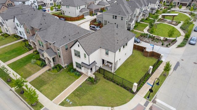 711 Prairie Falcon Drive, Arlington, TX 76005