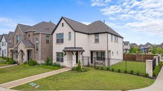 711 Prairie Falcon Drive, Arlington, TX 76005