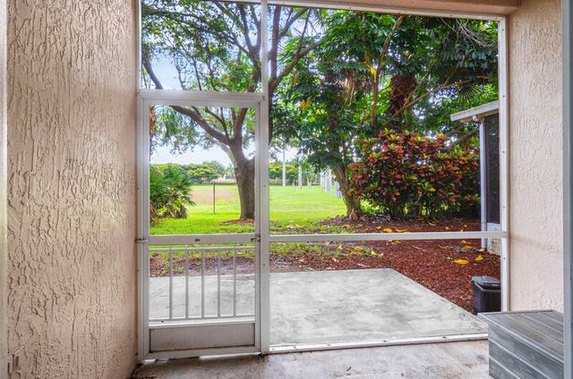 357 River Bluff Lane, Royal Palm Beach, FL 33411