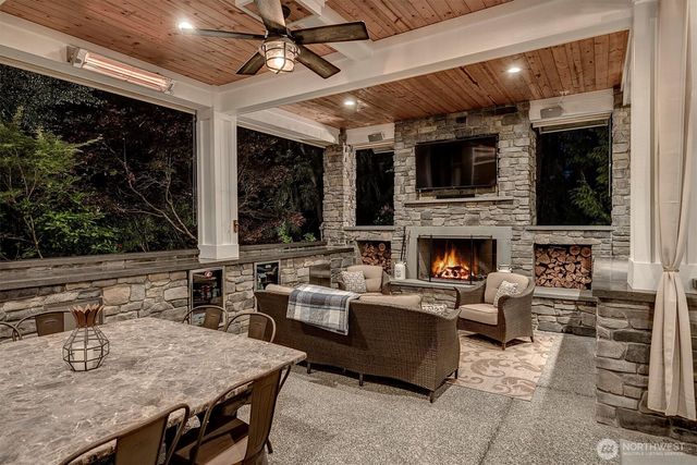 14423 SE 89th Place, Newcastle, WA 98059