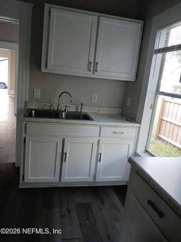 1137 E 14TH Street, Jacksonville, FL 32206