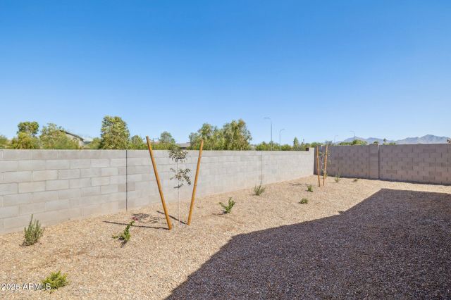 26049 W LYNNE Lane, Buckeye, AZ 85326