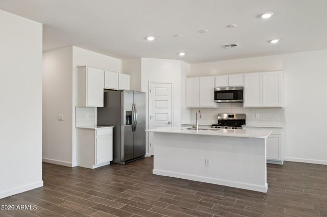 26049 W LYNNE Lane, Buckeye, AZ 85326