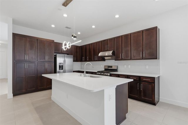 32801 TREE OF LIFE AVENUE, Wesley Chapel, FL 33543