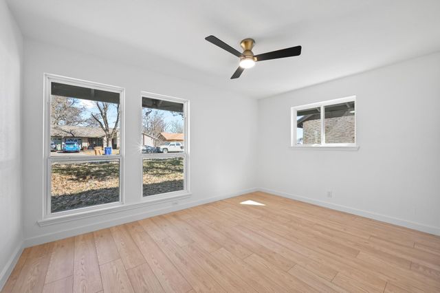 1017 Cripple Creek DR, Austin, TX 78758