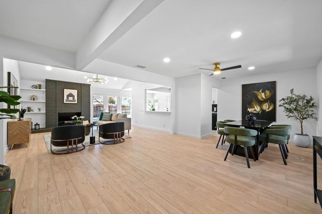 1017 Cripple Creek DR, Austin, TX 78758