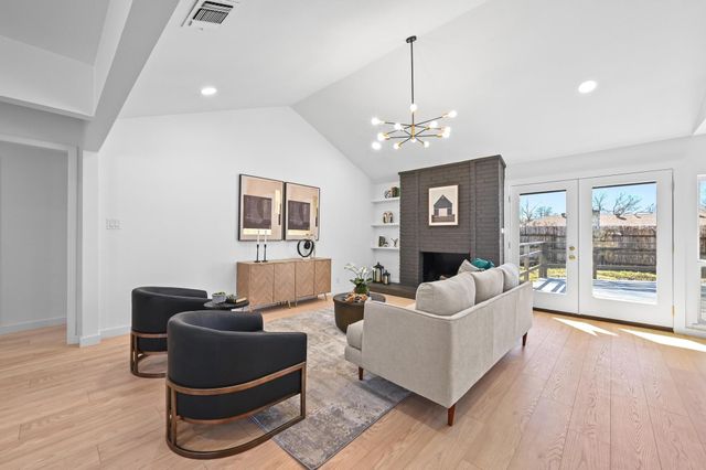 1017 Cripple Creek DR, Austin, TX 78758