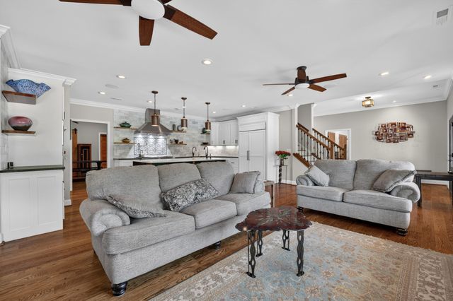 1355 Mitchell Rd, Pulaski, TN 38478