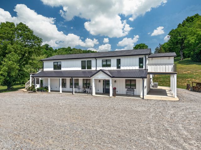 1355 Mitchell Rd, Pulaski, TN 38478