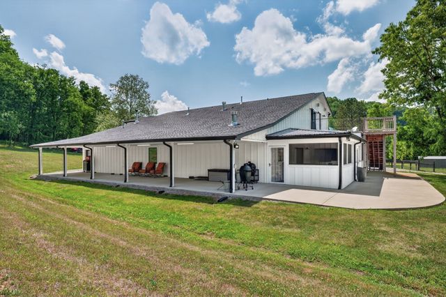 1355 Mitchell Rd, Pulaski, TN 38478