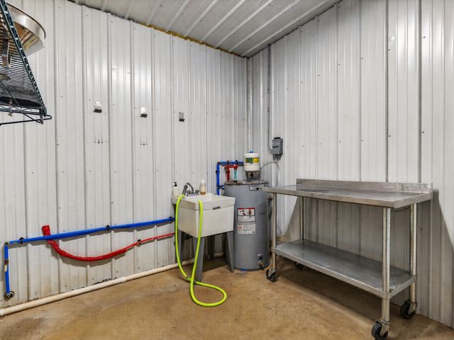 1355 Mitchell Rd, Pulaski, TN 38478