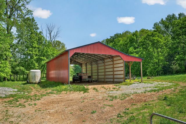 1355 Mitchell Rd, Pulaski, TN 38478