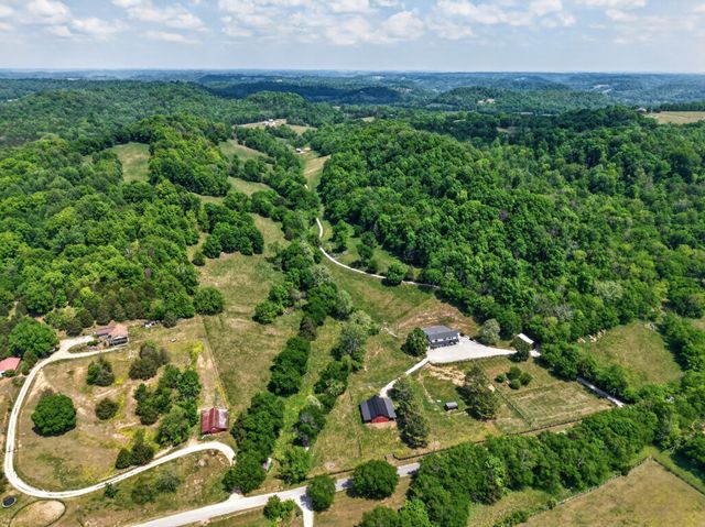 1355 Mitchell Rd, Pulaski, TN 38478
