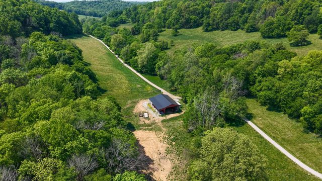 1355 Mitchell Rd, Pulaski, TN 38478