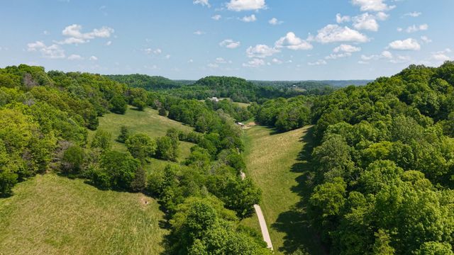 1355 Mitchell Rd, Pulaski, TN 38478