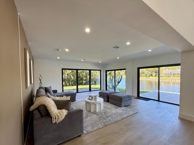 2281 Seaford Drive, Wellington, FL 33414