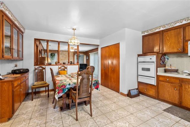 301 E Buckthorn Street, Inglewood, CA 90301