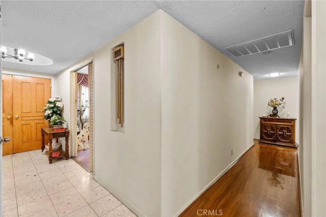 301 E Buckthorn Street, Inglewood, CA 90301
