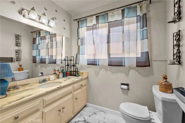 301 E Buckthorn Street, Inglewood, CA 90301