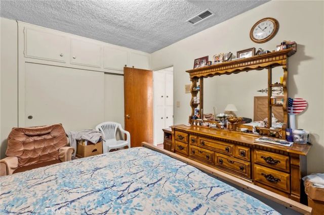 301 E Buckthorn Street, Inglewood, CA 90301