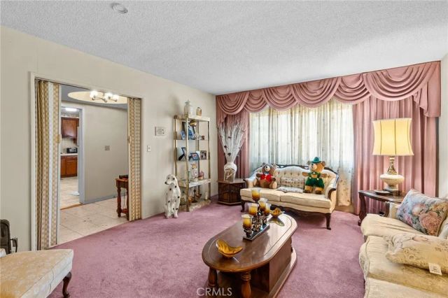 301 E Buckthorn Street, Inglewood, CA 90301