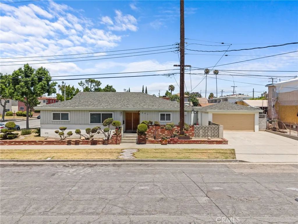 301 E Buckthorn Street, Inglewood, CA 90301