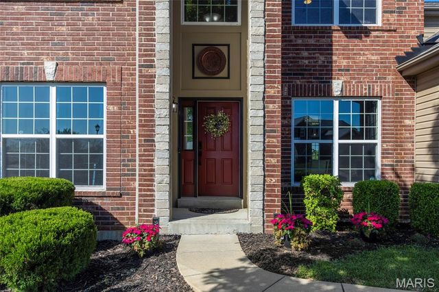 9923 Vicksburg Siege Court, St Louis, MO 63123