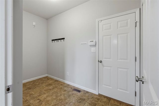 9923 Vicksburg Siege Court, St Louis, MO 63123