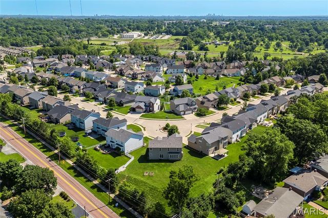 9923 Vicksburg Siege Court, St Louis, MO 63123