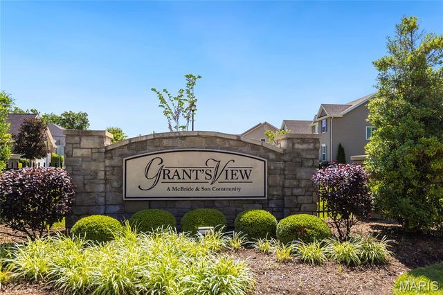 9923 Vicksburg Siege Court, St Louis, MO 63123