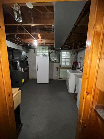 1106 ANGLESEA ST, Baltimore, MD 21224