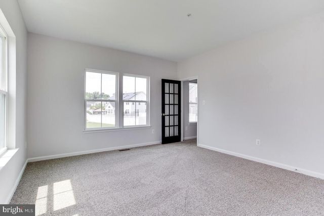 3433 LINDEN GROVE DR, Waldorf, MD 20603