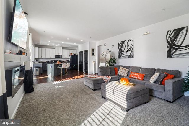 3433 LINDEN GROVE DR, Waldorf, MD 20603