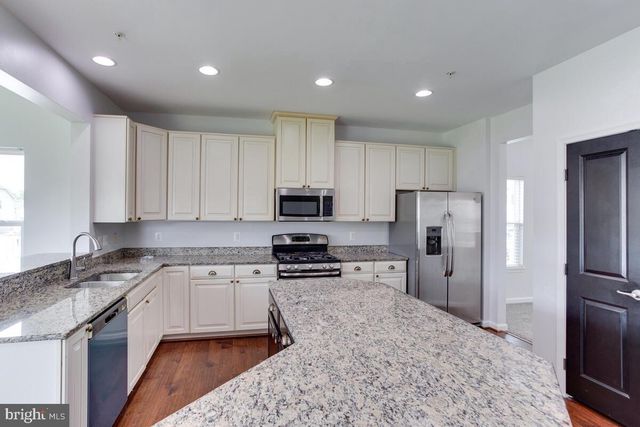 3433 LINDEN GROVE DR, Waldorf, MD 20603