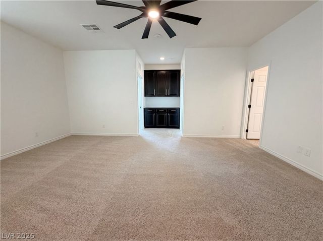 7779 Harthill Park Avenue, Las Vegas, NV 89113