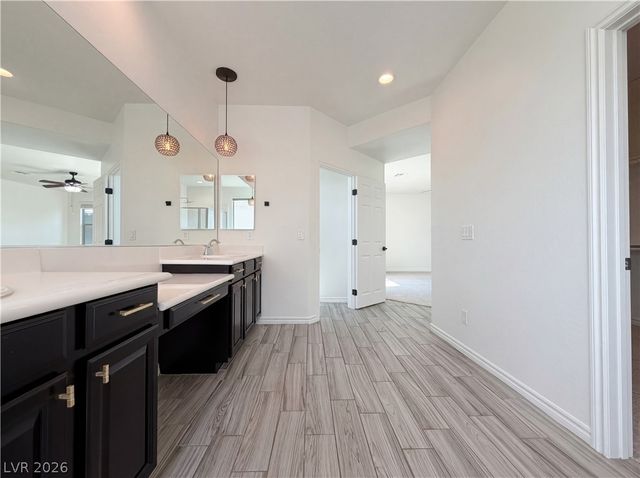 7779 Harthill Park Avenue, Las Vegas, NV 89113