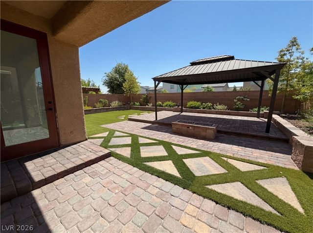 7779 Harthill Park Avenue, Las Vegas, NV 89113