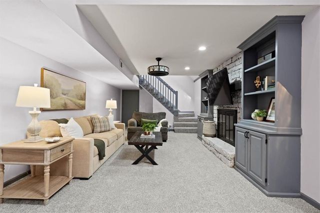 7909 Swarner Street, Lenexa, KS 66219