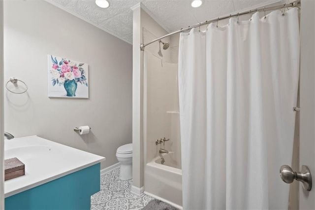 7909 Swarner Street, Lenexa, KS 66219