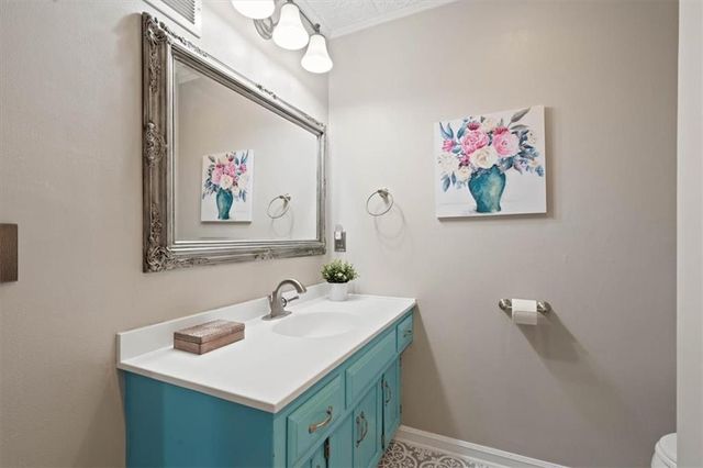 7909 Swarner Street, Lenexa, KS 66219