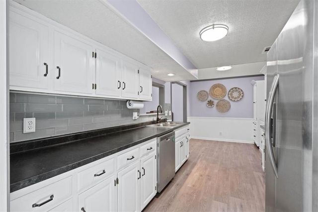 7909 Swarner Street, Lenexa, KS 66219