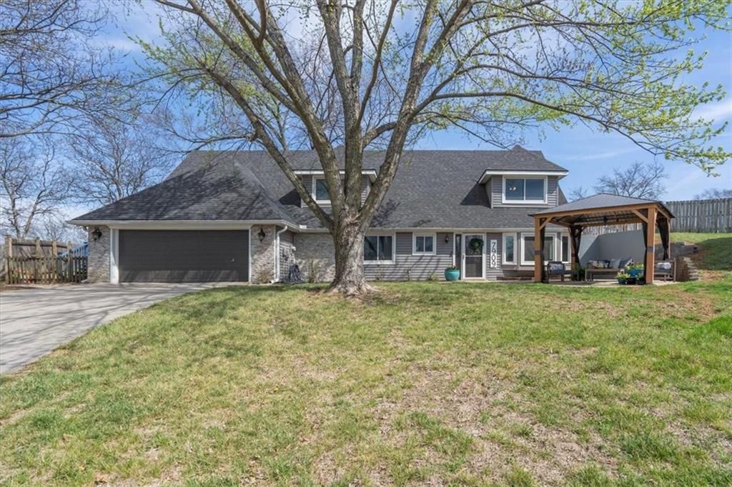 7909 Swarner Street, Lenexa, KS 66219