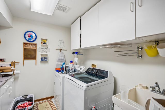 619 Trail Ridge Road, Indianola, IA 50125