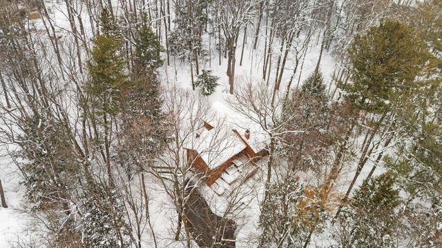 2991 Ojibwa Trail, Peninsula Twp, MI 49686