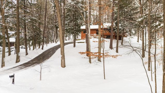2991 Ojibwa Trail, Peninsula Twp, MI 49686